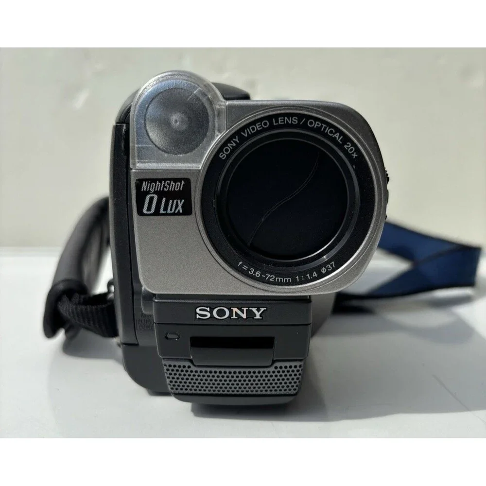 Sony Handycam Vision CCD-TRV37 Video 200X Digital Zoom Video Camera- NO BATTERY